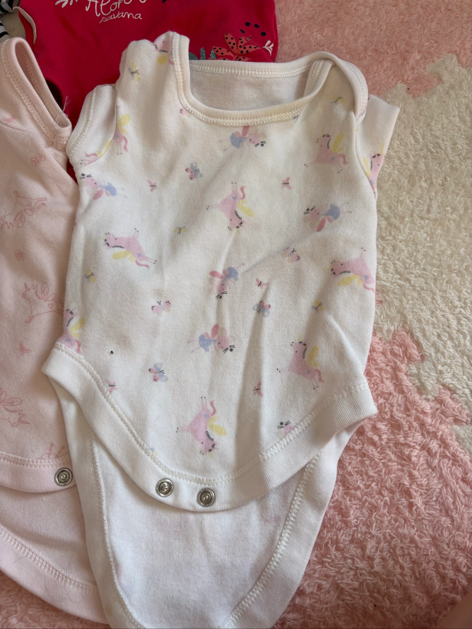 Lot of 4 baby girl bodysuits 3 months – Unicorn, sailor & Savannah – Very good condition – photo 2